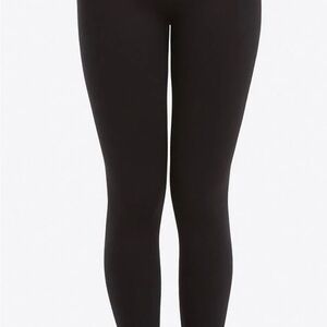 Women’s size large SPANX Look At Me Now Leggings in very black